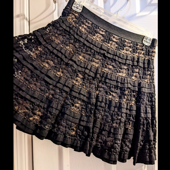 EUC Max Studio Black Lace Skirt - Picture 2 of 5